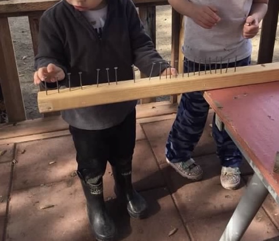 What do kids learn when they play? How to manage risk!