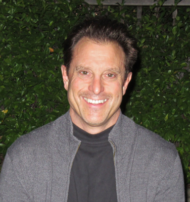 Best Parenting Podcast Episodes of the Year, top 5 best parenting podcasts in 2025, what is the number one parenting podcast, best parenting podcast for dads, best parenting podcast for moms, mom podcast, best podcast about screen time, screenless playmore